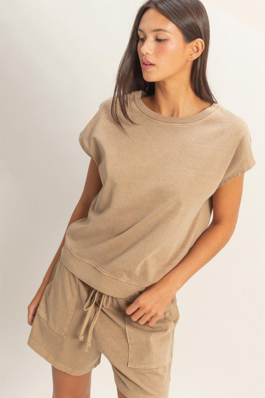 Crew neck and shorts set