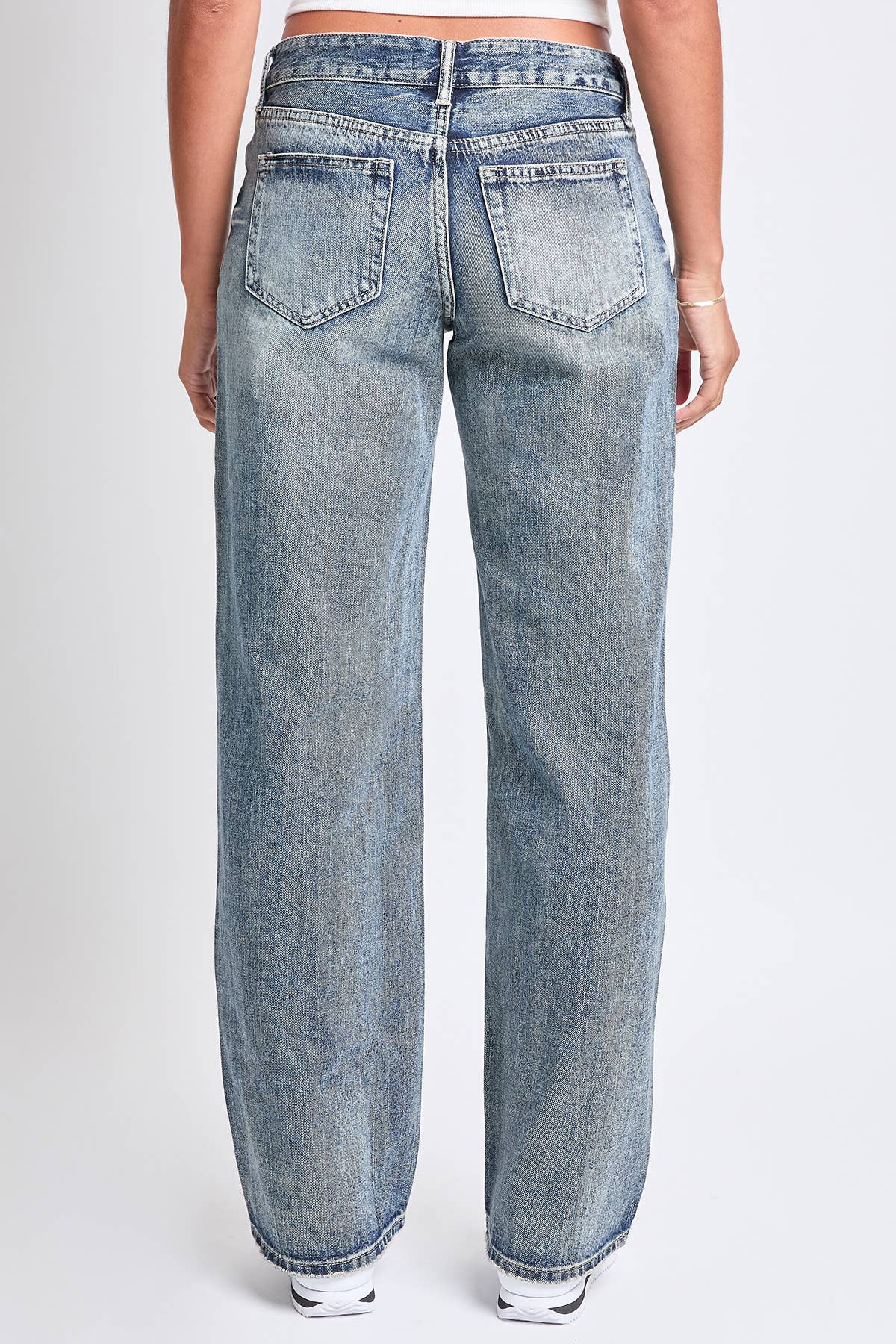 Juno’s Low Rise Wide Leg Rigid Jeans