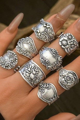 Vintage boho floral statement ring