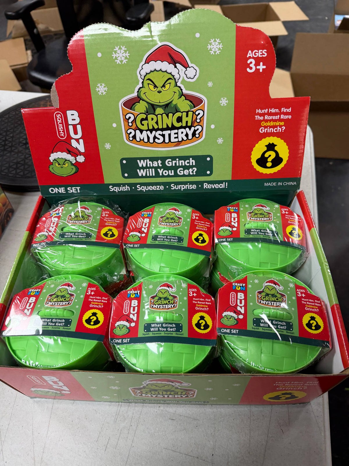 Mystery Squishy Grinch Bun – Christmas Surprise Squishy Toy