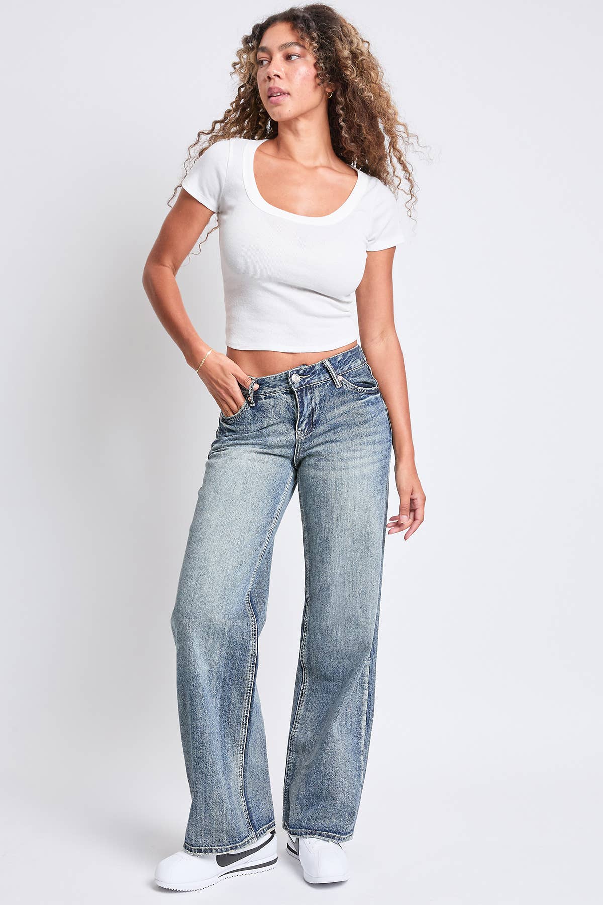 Juno’s Low Rise Wide Leg Rigid Jeans