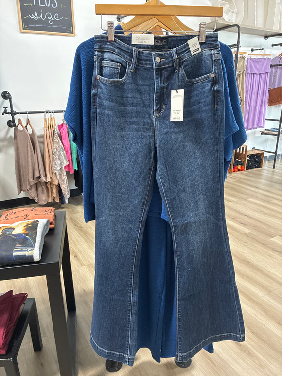 Judy blue dark wash flares