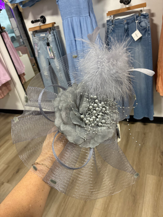 Flirty flower fascinator
