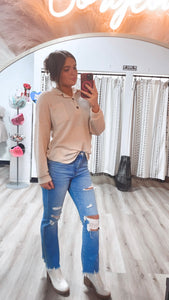 Crop Flare with Knee Distressed jeans