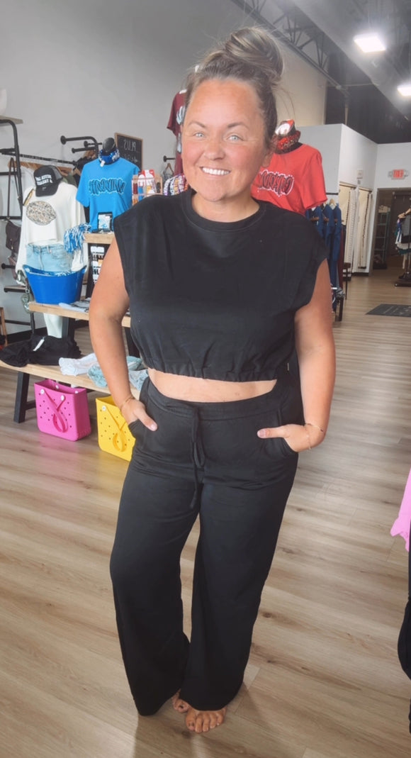 Elastic Hem Crop Top & Wide Leg Pants Set: Black