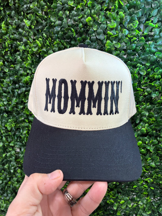 Mommin’ trucker hat