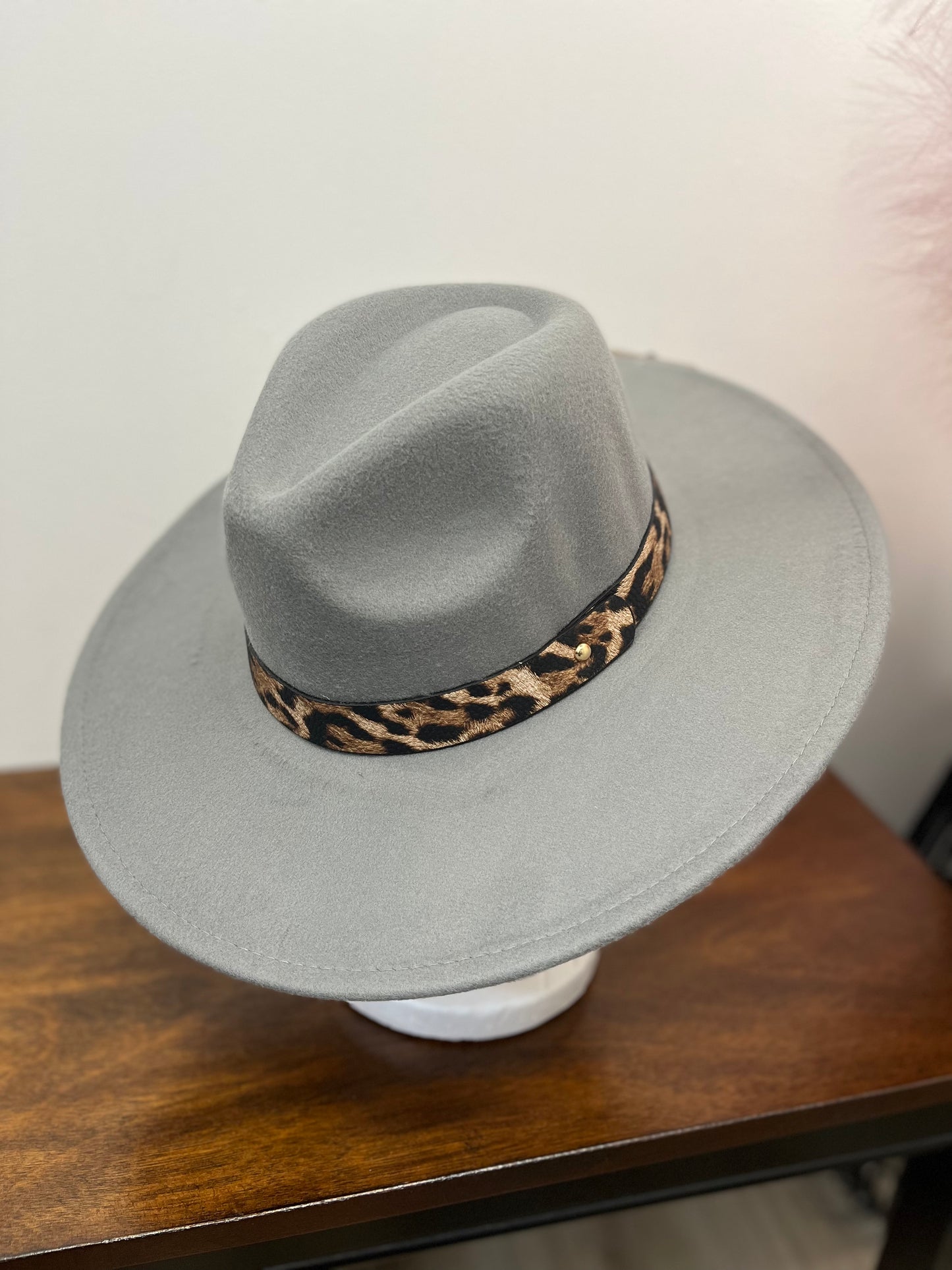 Leopard belt brim hat