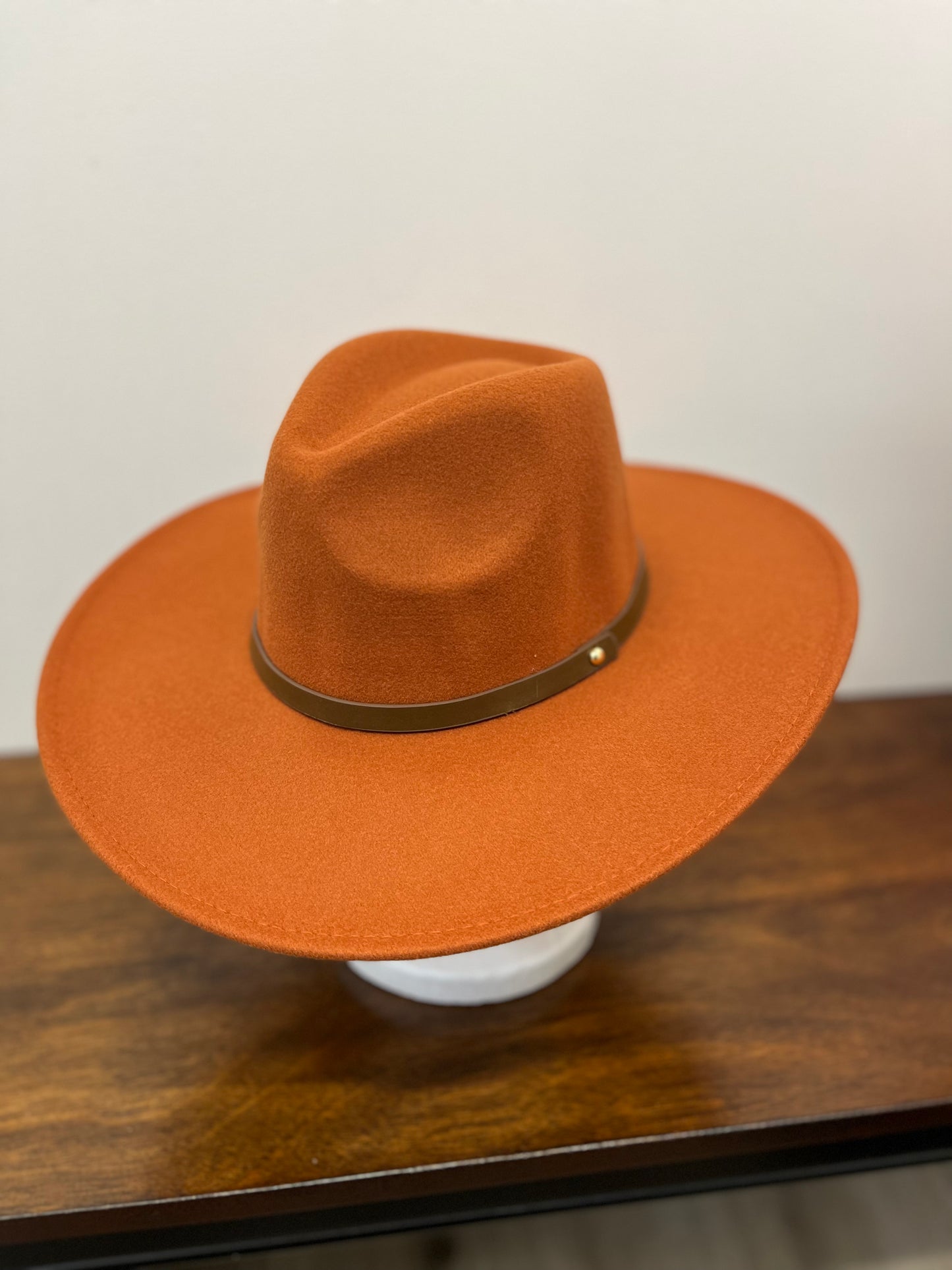 Wide band Panama hat